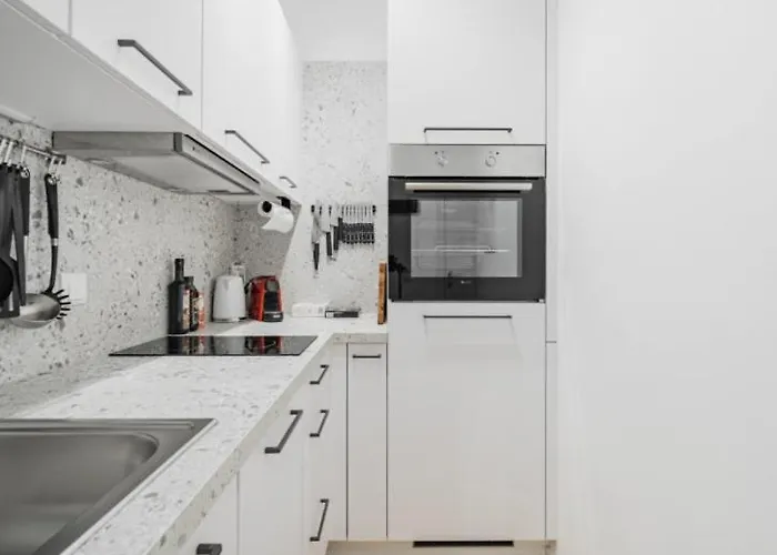 Apartment With Stylish Decor & Welcoming Flair Vienna
